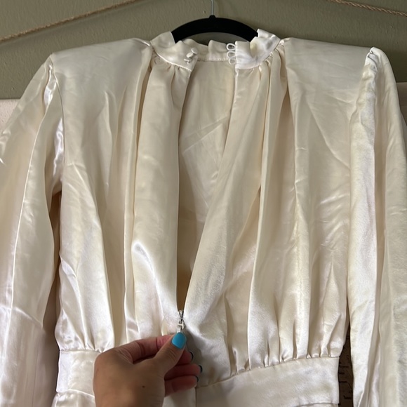HOUSE OF CB 'Khristen' Ivory Satin Blouson Dress NWOT - Picture 11 of 12